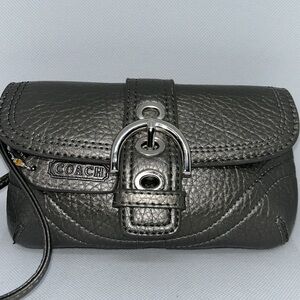 Coach wristlet with hang tag